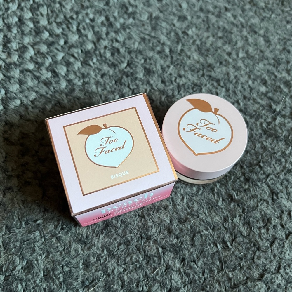 Too faced Peach Perfect Concealer - Picture 3 of 5